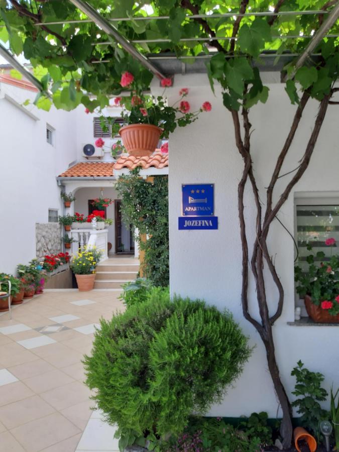 Apartmani Jozefina Omišalj Εξωτερικό φωτογραφία