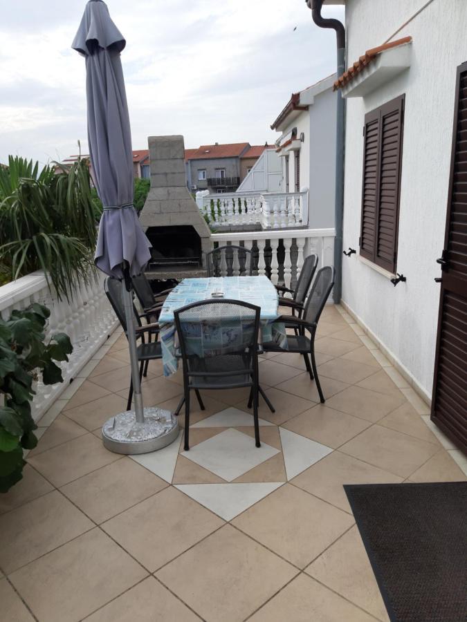 Apartmani Jozefina Omišalj Δωμάτιο φωτογραφία