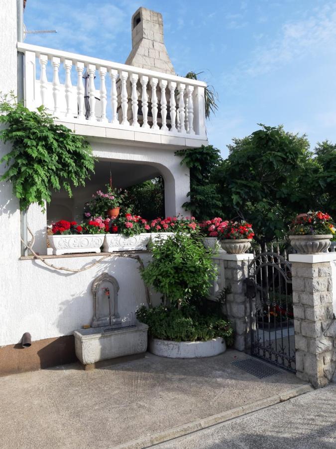 Apartmani Jozefina Omišalj Εξωτερικό φωτογραφία
