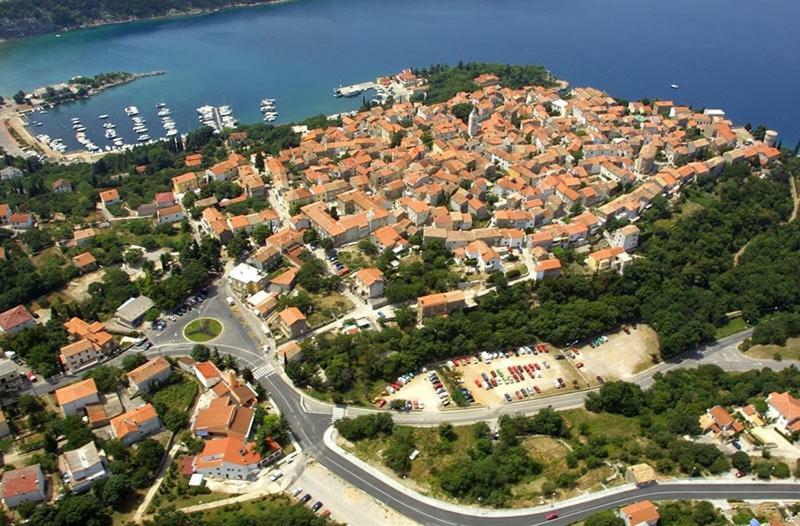 Apartmani Jozefina Omišalj Εξωτερικό φωτογραφία