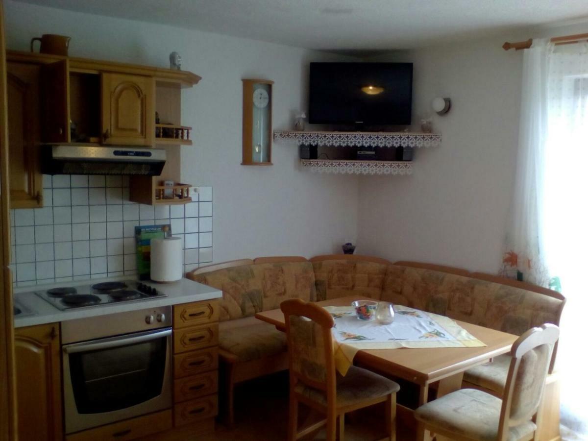 Apartmani Jozefina Omišalj Εξωτερικό φωτογραφία