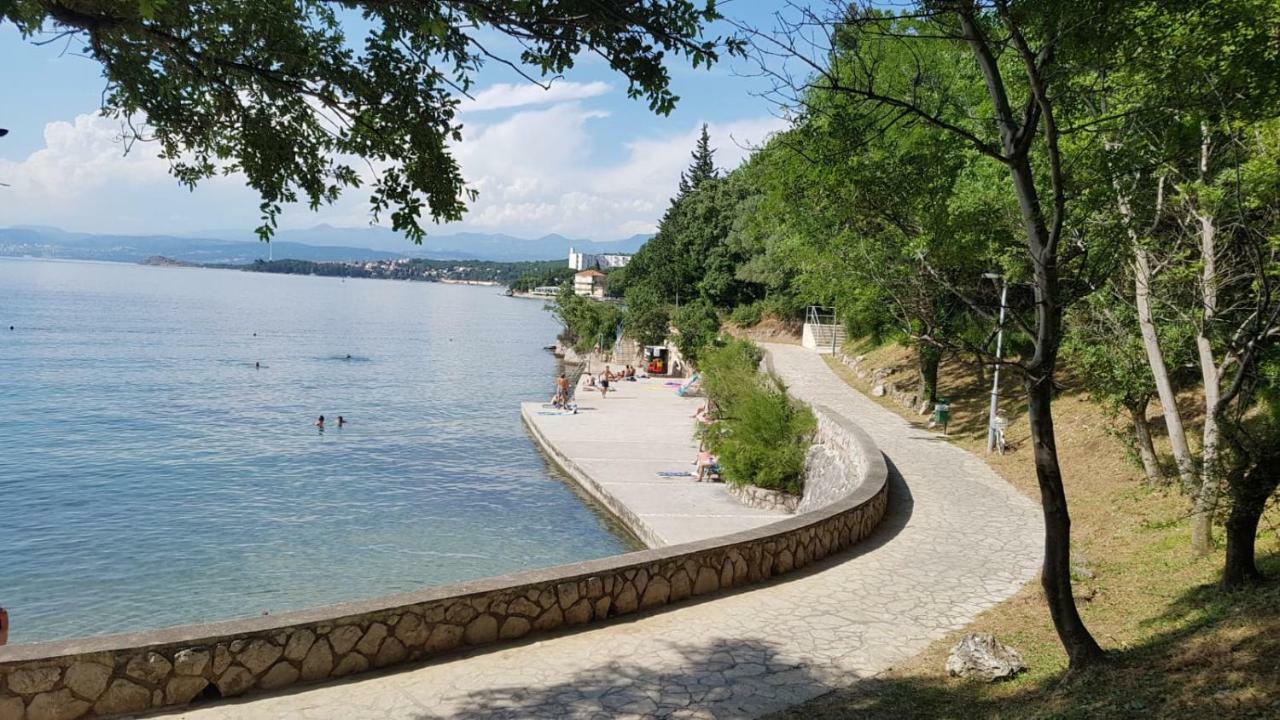 Apartmani Jozefina Omišalj Εξωτερικό φωτογραφία